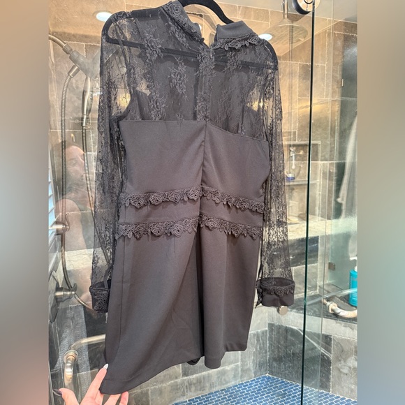 Venus lightly worn romper - Picture 5 of 5